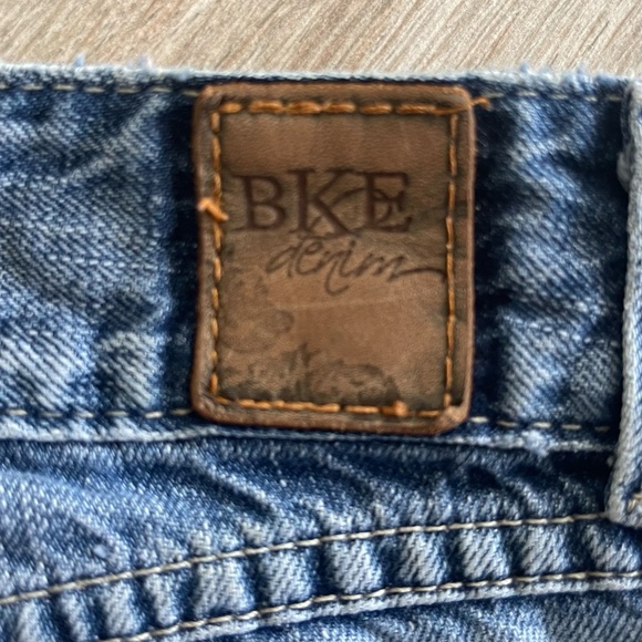BKE Woman's Boot Cut Jeans size 32 (may be the Carter style) - Picture 10 of 14